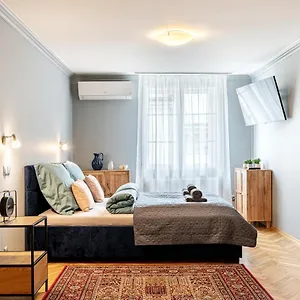 https://angels-apartment-in-krakow-old-town.krakowhotelspoland.com