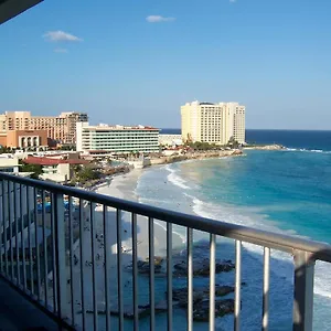 https://salvia-cancun.quintano-roohotels.com